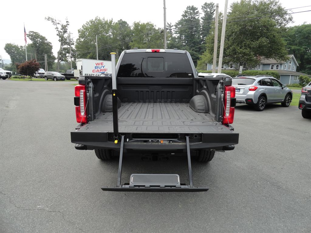 2025 Ford F-250 photo 22
