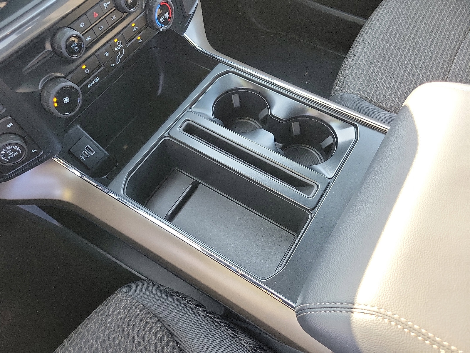 2025 Ford F-150 STX photo 5