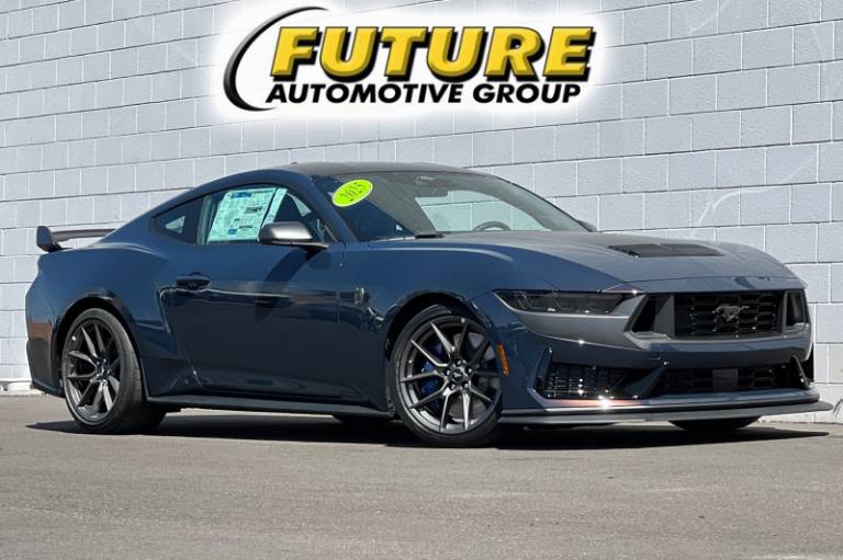 2025 Ford Mustang Dark Horse