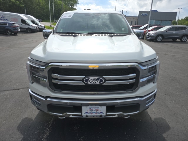 2024 Ford F-150 Lariat photo 2