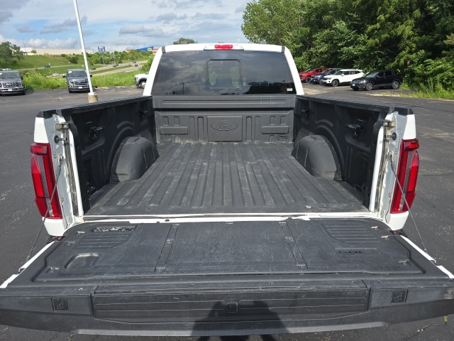2024 Ford F-150 Lariat photo 14