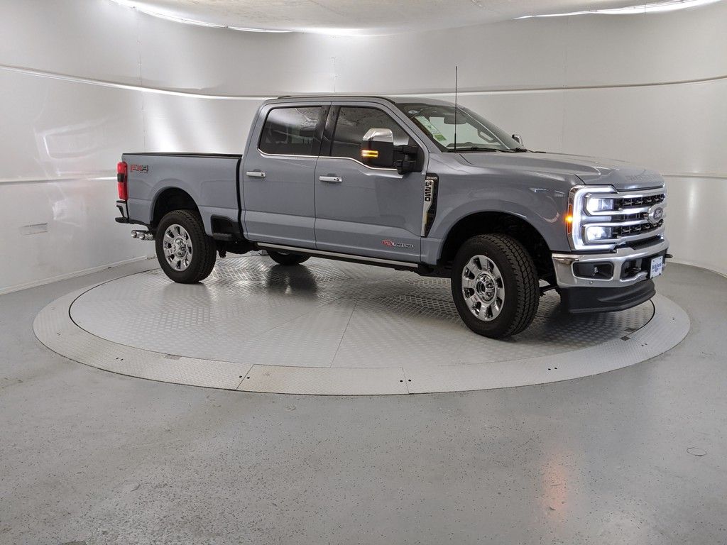 2025 Ford F-250 King Ranch photo 3