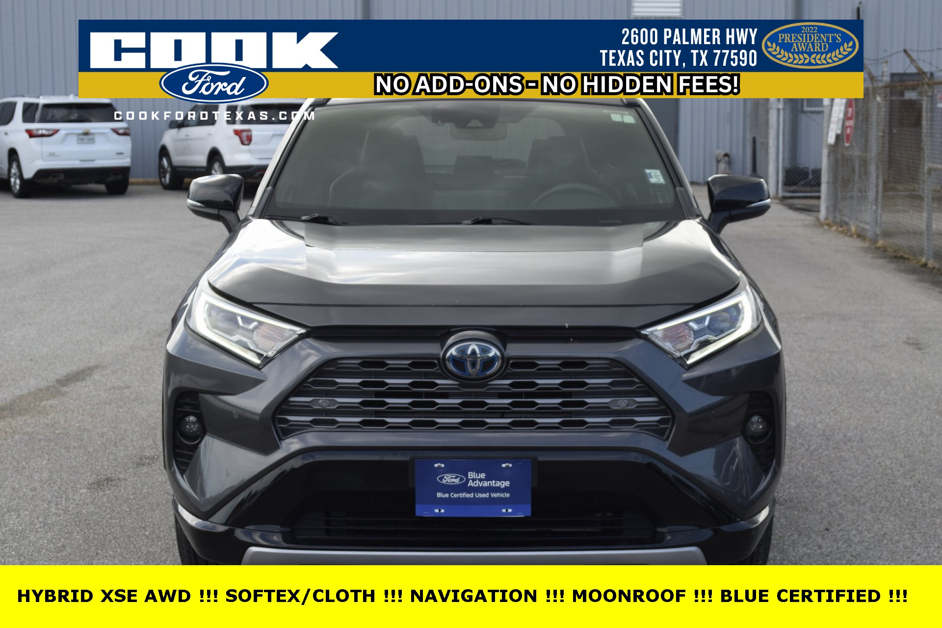 2019 Toyota RAV4 Hybrid XSE photo 3