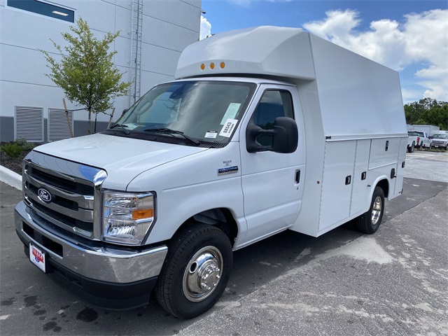 2026 Ford E-350 Base photo 2