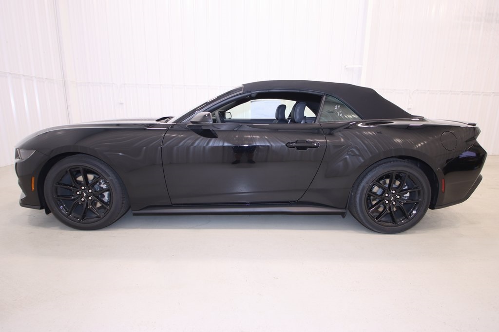 2025 Ford Mustang EcoBoost Premium photo 5
