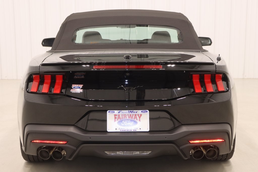 2025 Ford Mustang EcoBoost Premium photo 7