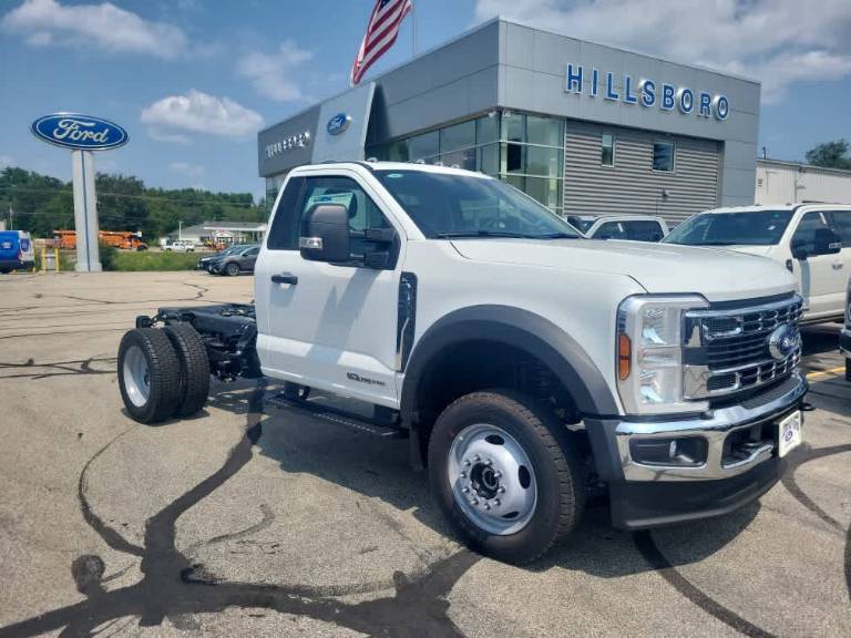 2025 Ford Super Duty F-550 DRW XL