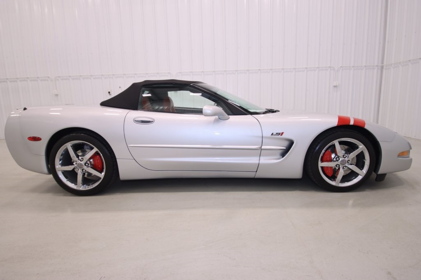 Used 2001 Chevrolet Corvette Base with VIN 1G1YY32G915128452 for sale in Canfield, OH