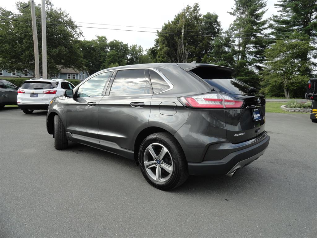 2020 Ford Edge SEL photo 7