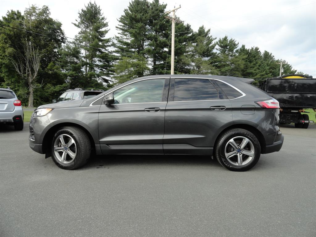 2020 Ford Edge SEL photo 8
