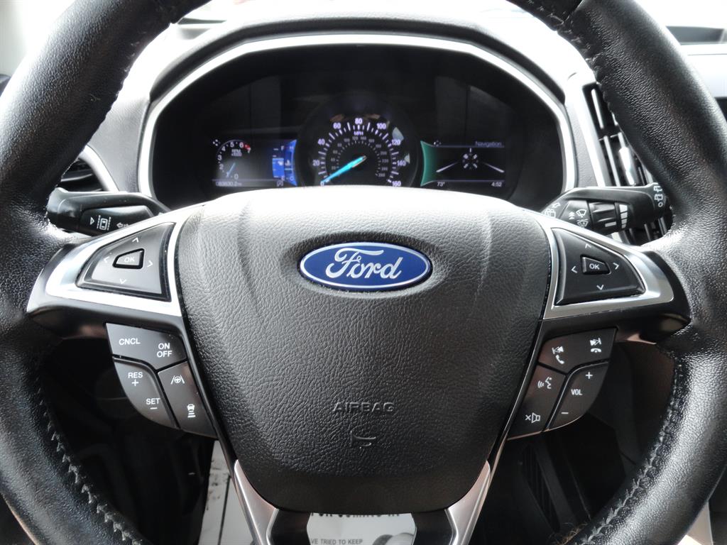 2020 Ford Edge SEL photo 14