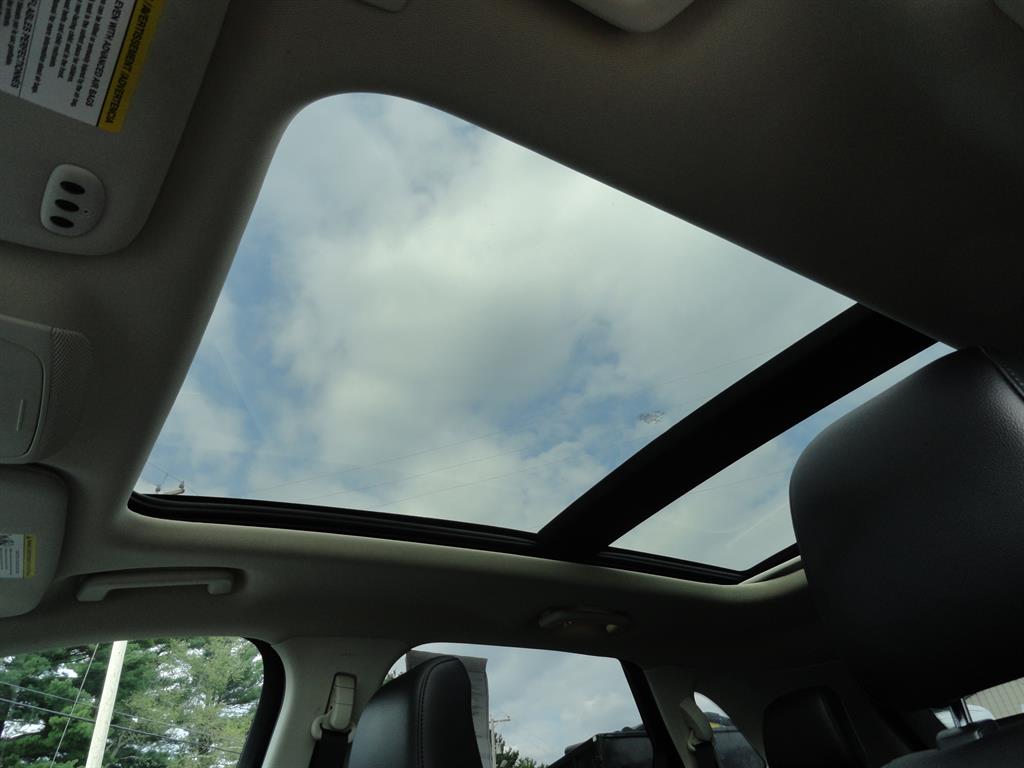 2020 Ford Edge SEL photo 18