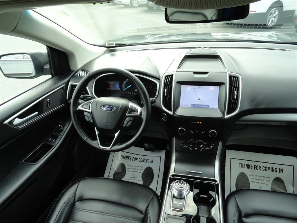 2020 Ford Edge SEL photo 21