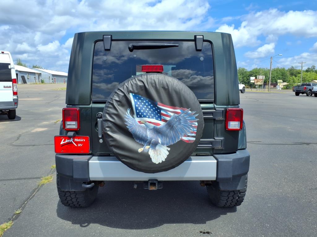 2010 Jeep Wrangler Unlimited Sahara photo 4