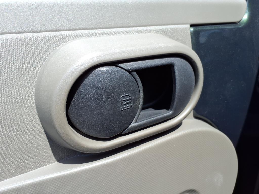 2010 Jeep Wrangler Unlimited Sahara photo 11