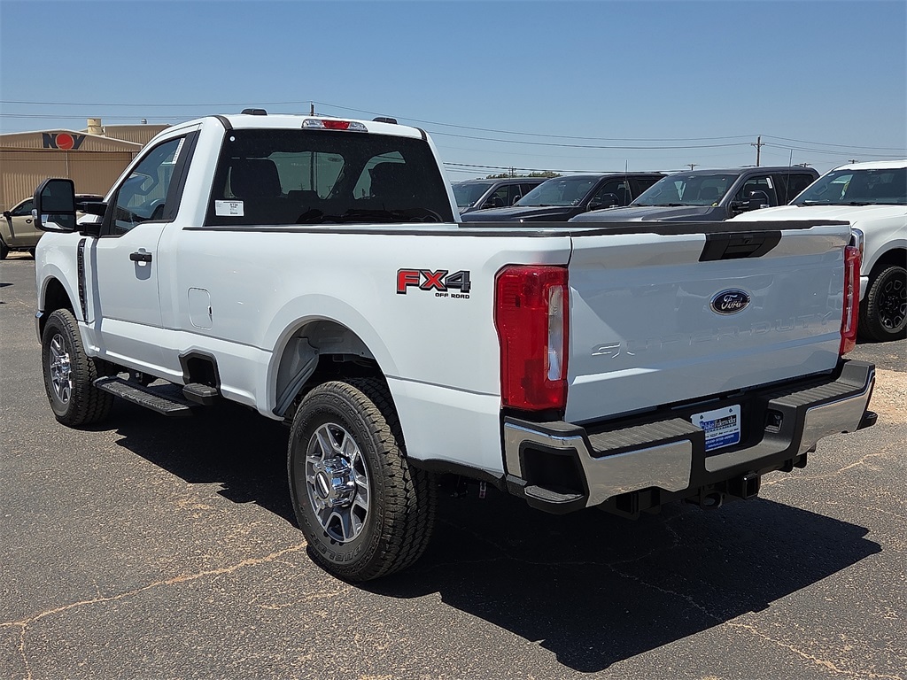 2025 Ford F-250 photo 3