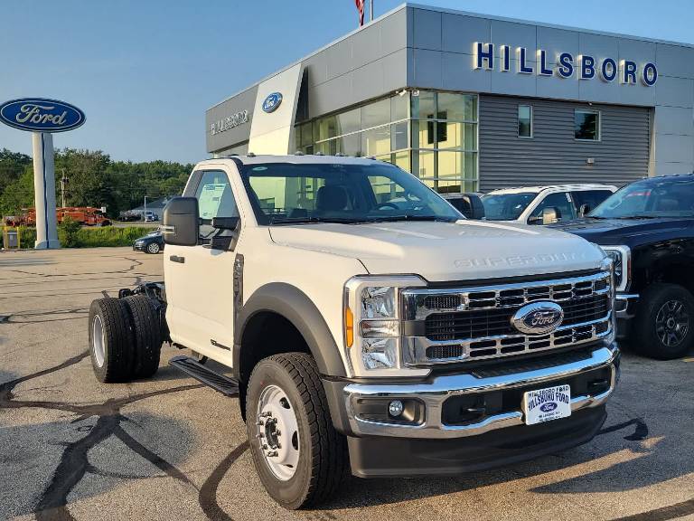 2025 Ford Super Duty F-600 DRW XL