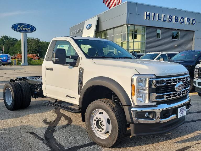 2025 Ford Super Duty F-600 DRW XL