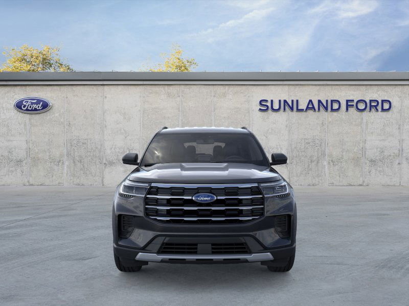 2025 Ford Explorer photo 4