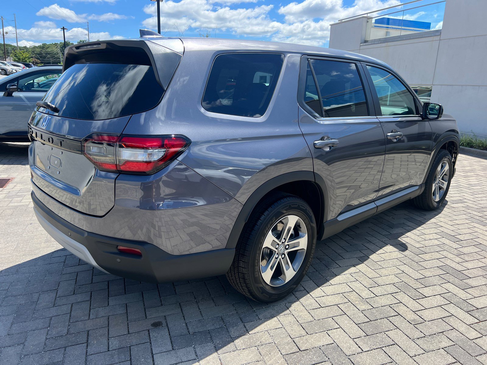 2025 Honda Pilot EX-L photo 7