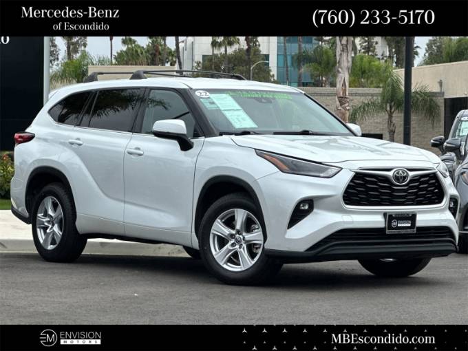 2022 Toyota Highlander LE
