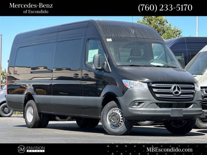 2024 Mercedes-Benz Sprinter 3500 Cargo 170 WB