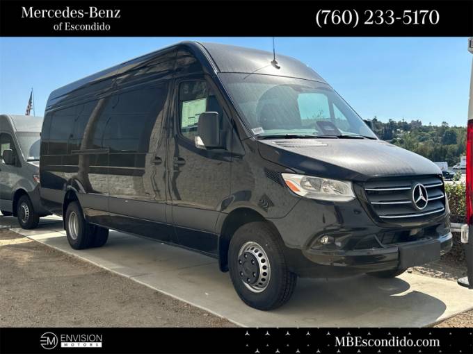 2025 Mercedes-Benz Sprinter 3500 Cargo 170 WB
