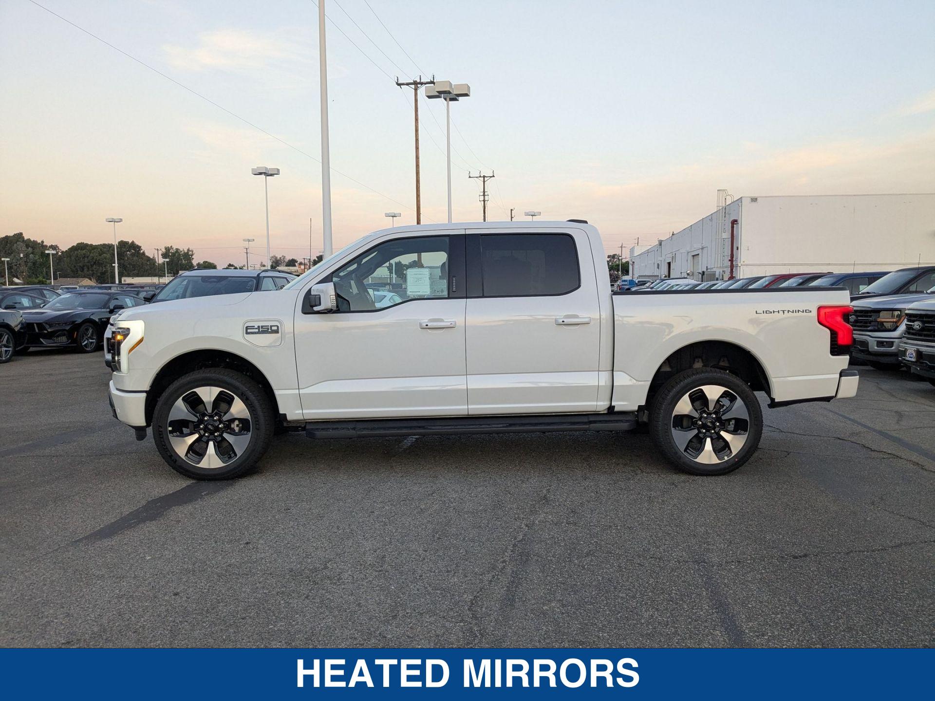 2025 Ford F-150 Lightning Platinum photo 5