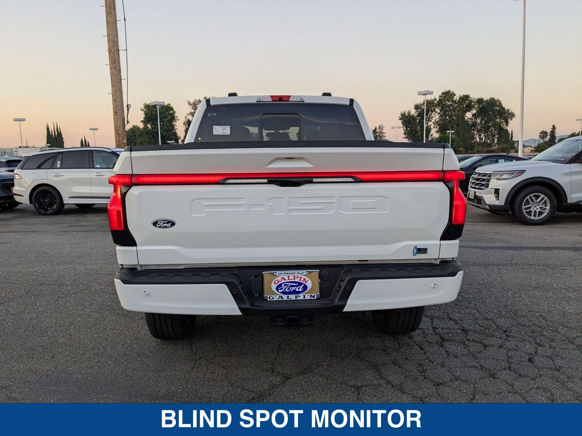 2025 Ford F-150 Lightning Platinum photo 7