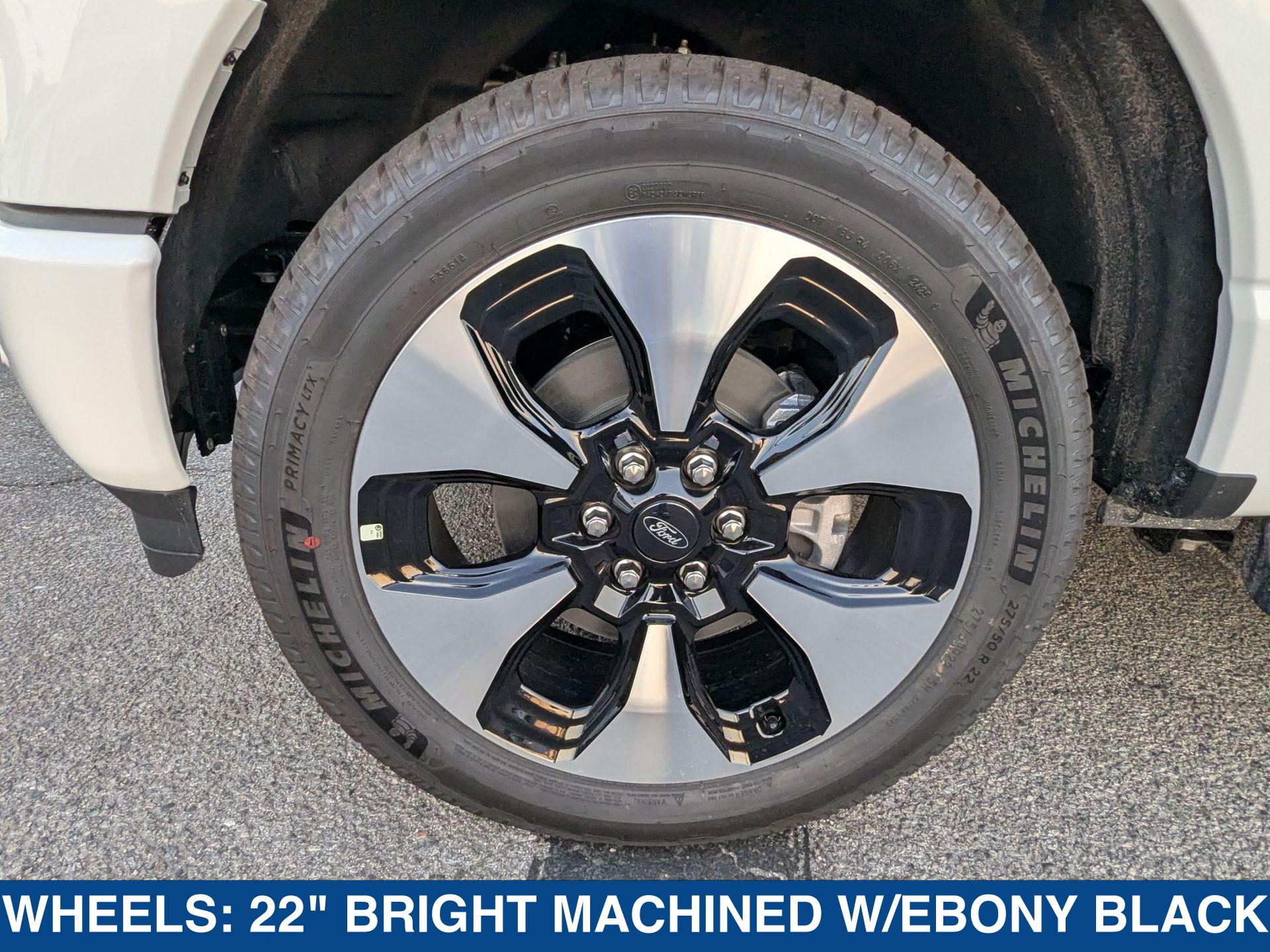 2025 Ford F-150 Lightning Platinum photo 12
