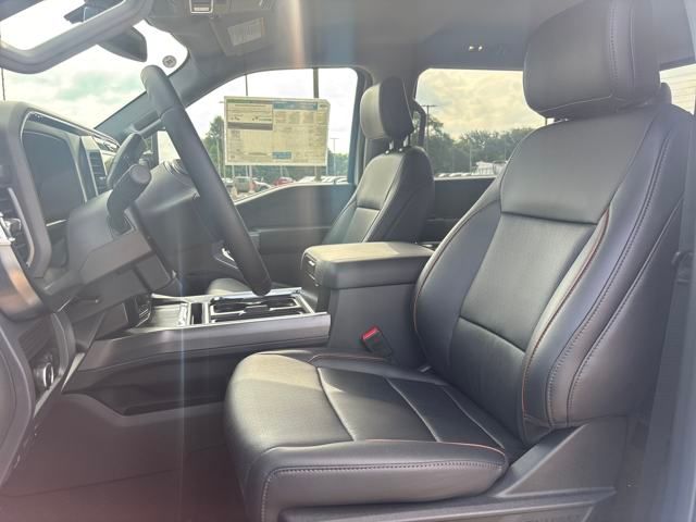 2025 Ford F-250 Lariat photo 8