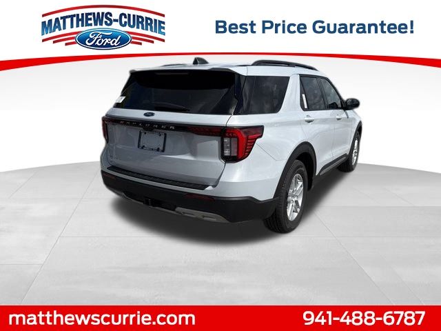 2025 Ford Explorer photo 2