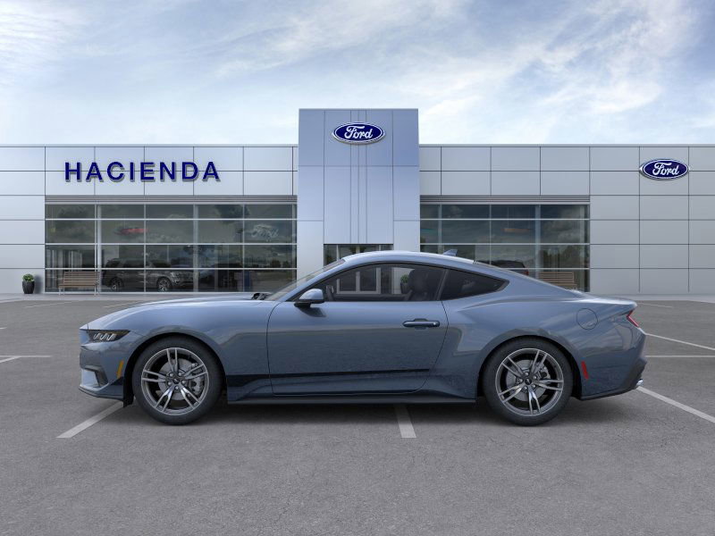 2025 Ford Mustang photo 3