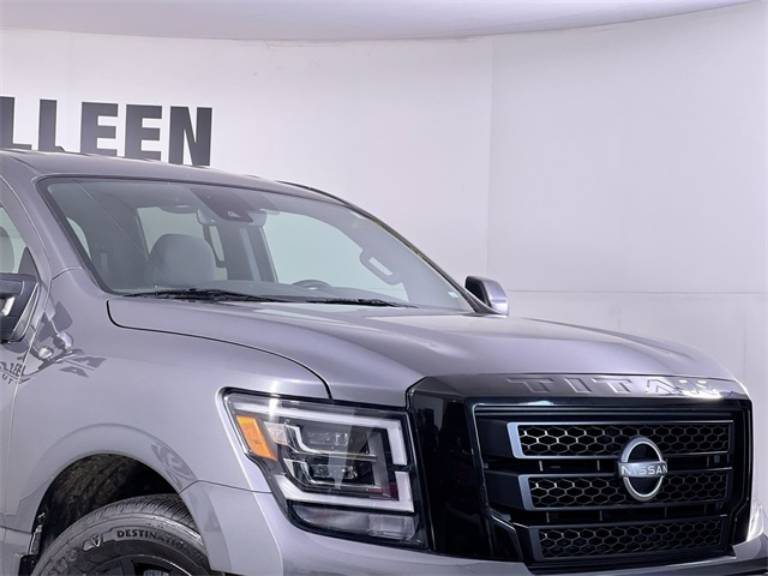 2023 Nissan Titan SV