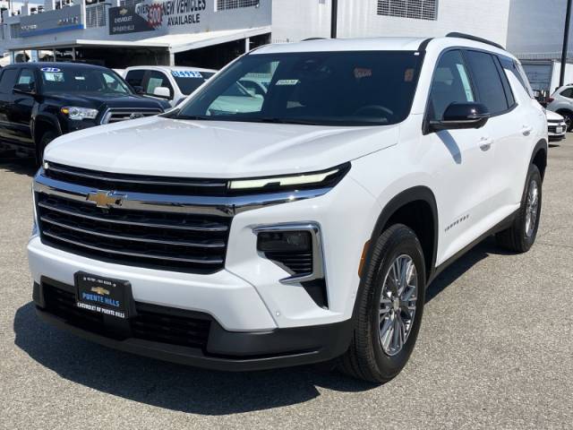 2026 Chevrolet Traverse FWD LT