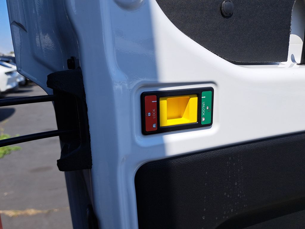 2025 Ford Transit photo 4