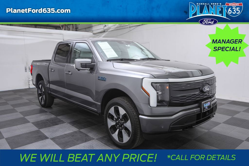 2025 Ford F-150 Lightning Platinum's photo