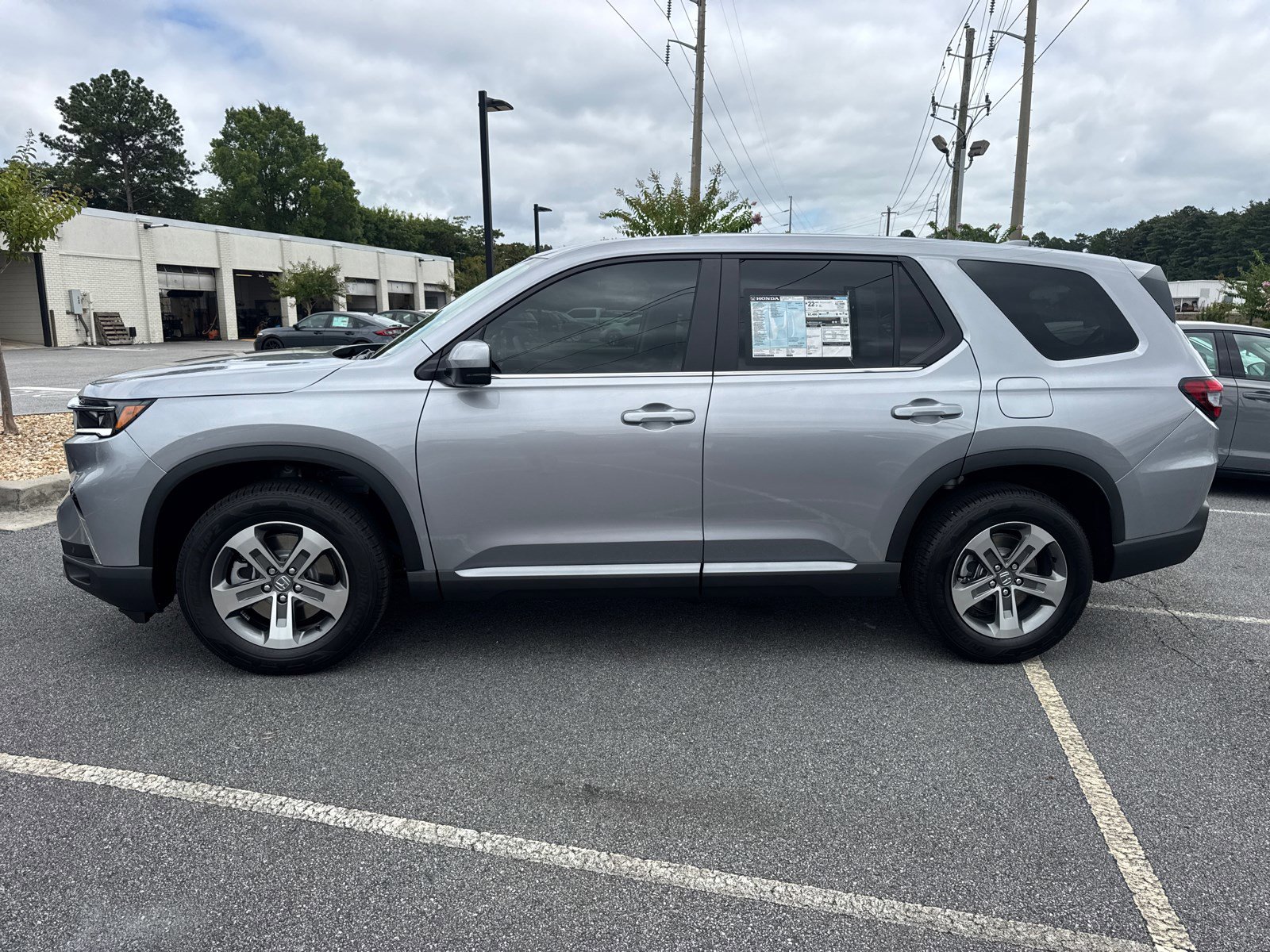 2025 Honda Pilot EX-L photo 3