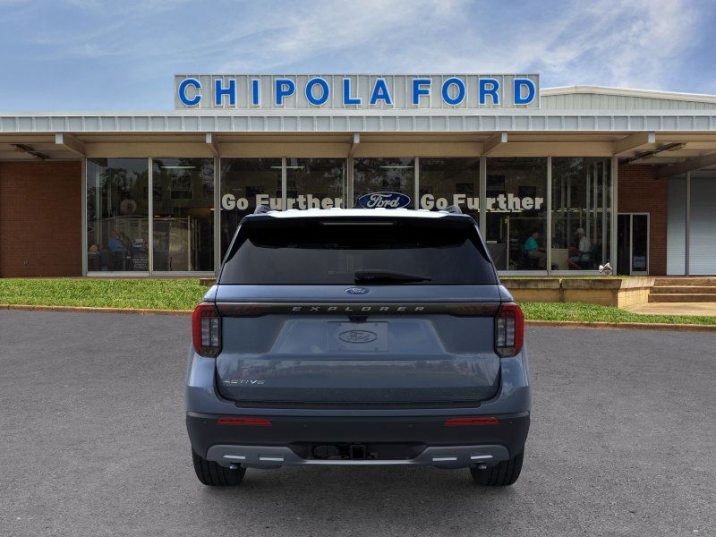 2025 Ford Explorer photo 4