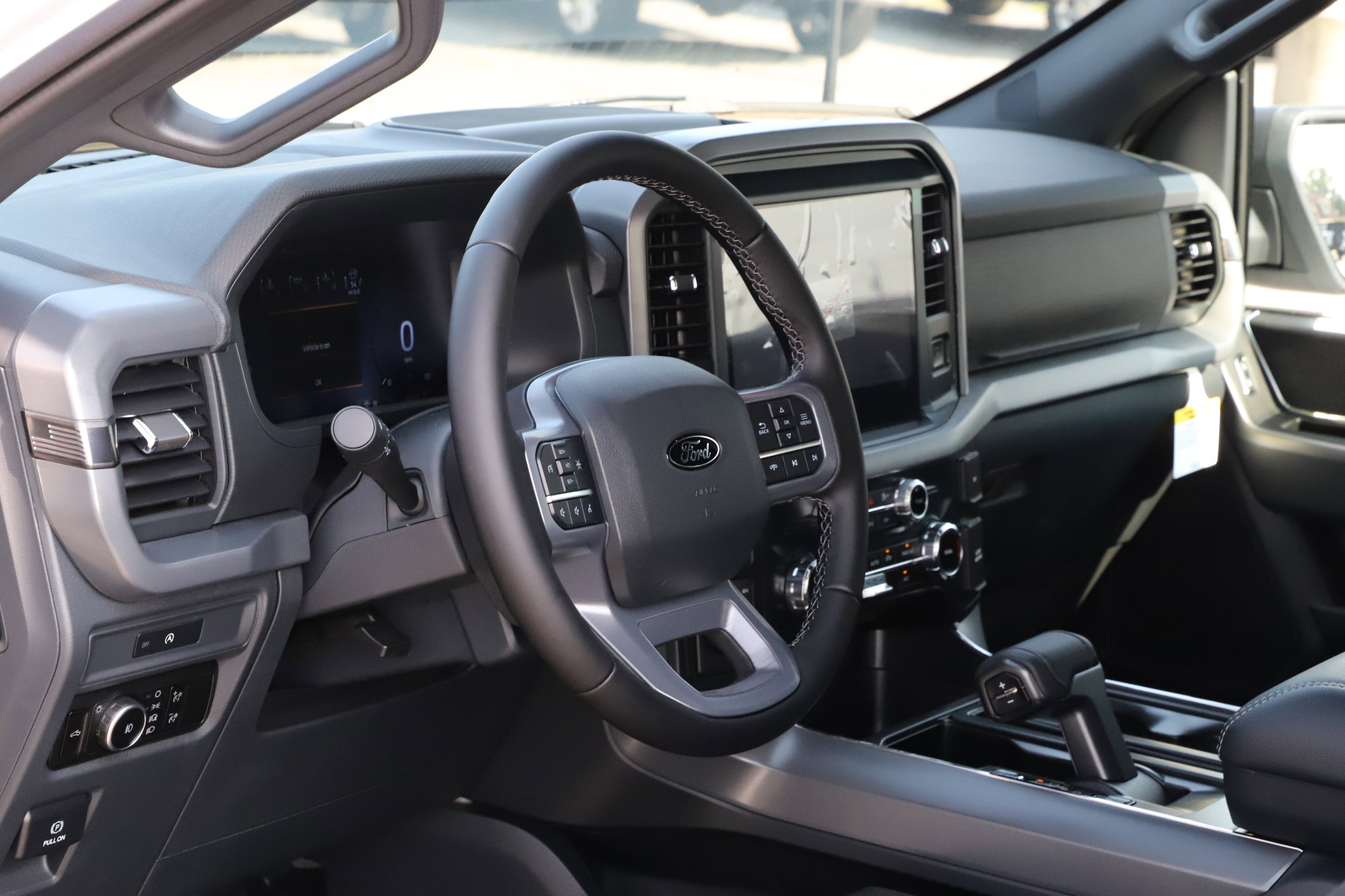 2025 Ford F-150 XLT photo 30