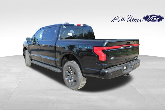 2025 Ford F-150 Lightning Lariat photo 22