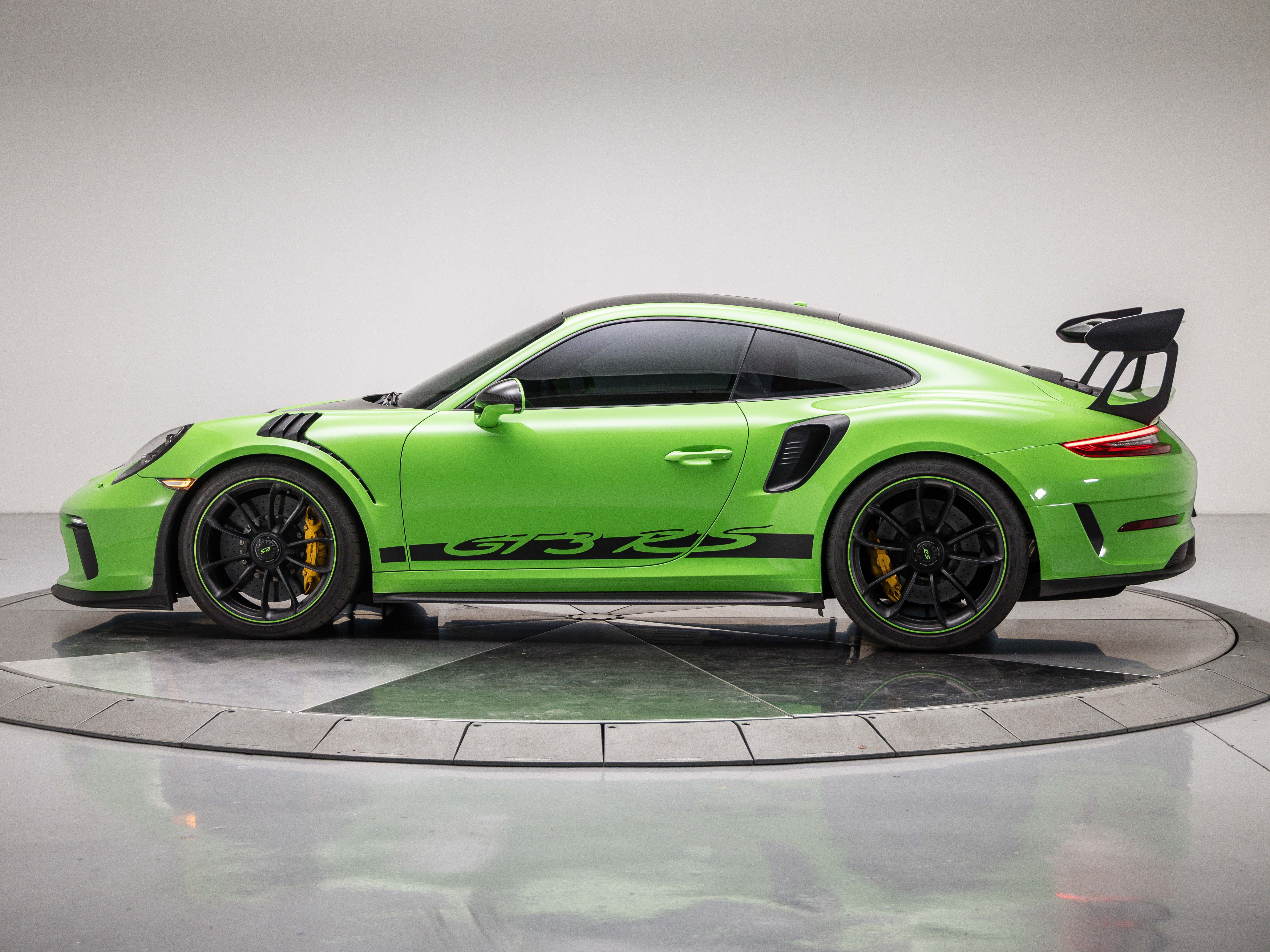 2019 Porsche 911 GT3 RS photo 2