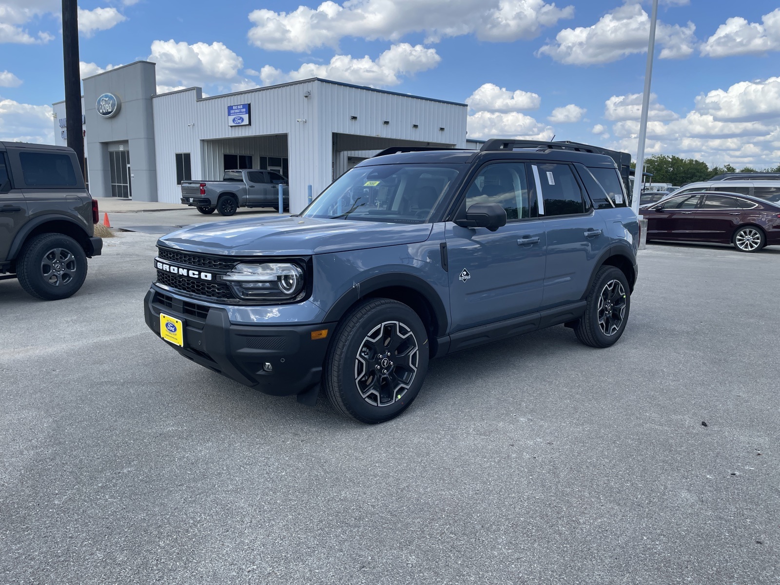 2025 Ford Bronco Sport Outer Banks's photo