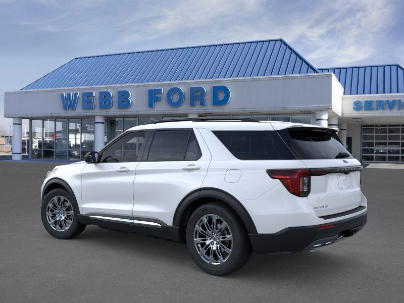 2025 Ford Explorer photo 2