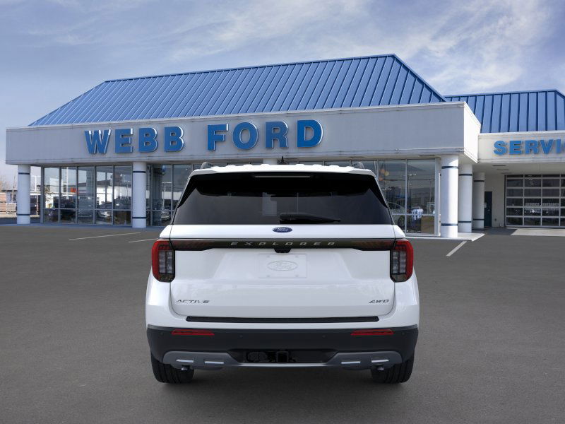 2025 Ford Explorer photo 3