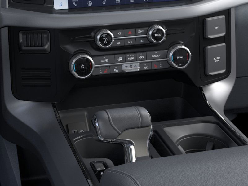 2025 Ford F-150 Lightning XLT photo 13