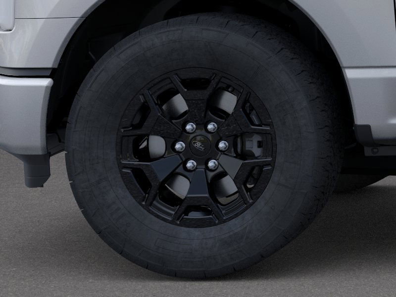2025 Ford F-150 Lightning XLT photo 17
