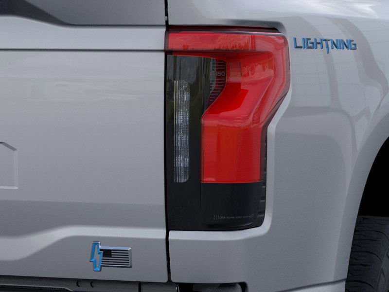 2025 Ford F-150 Lightning XLT photo 19