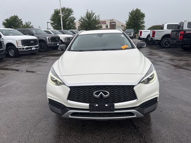 Used 2017 INFINITI QX30 Luxury with VIN SJKCH5CR6HA015215 for sale in Kansas City