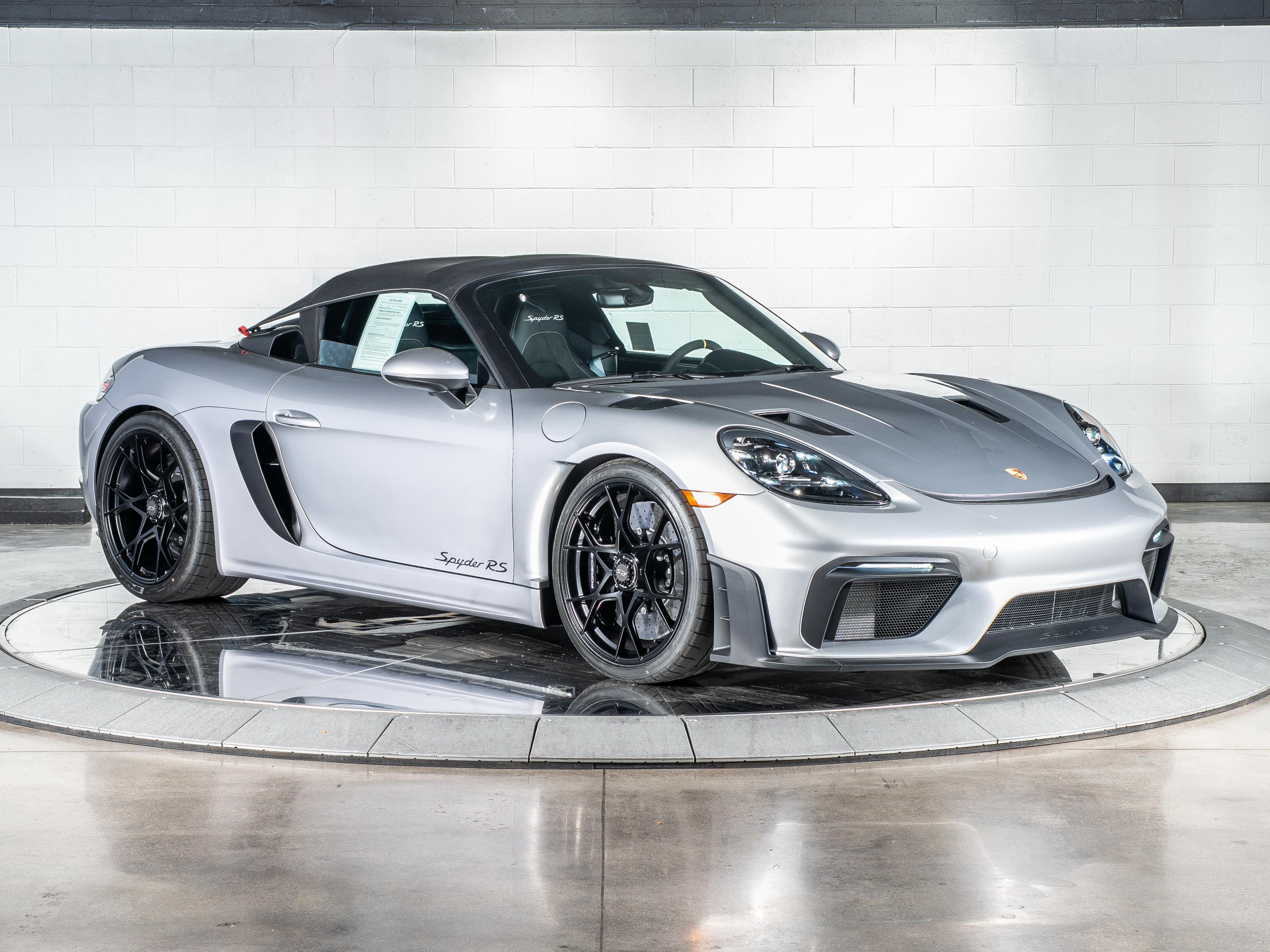 2025 Porsche Boxster Spyder photo 6